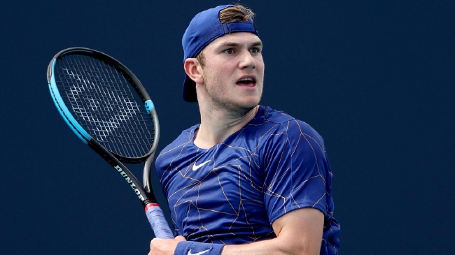 她的职业生 她的职业生